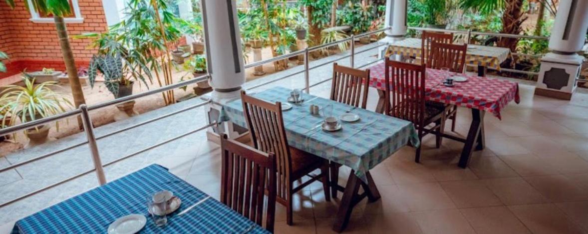 Village Inn Resort Negombo Exterior photo