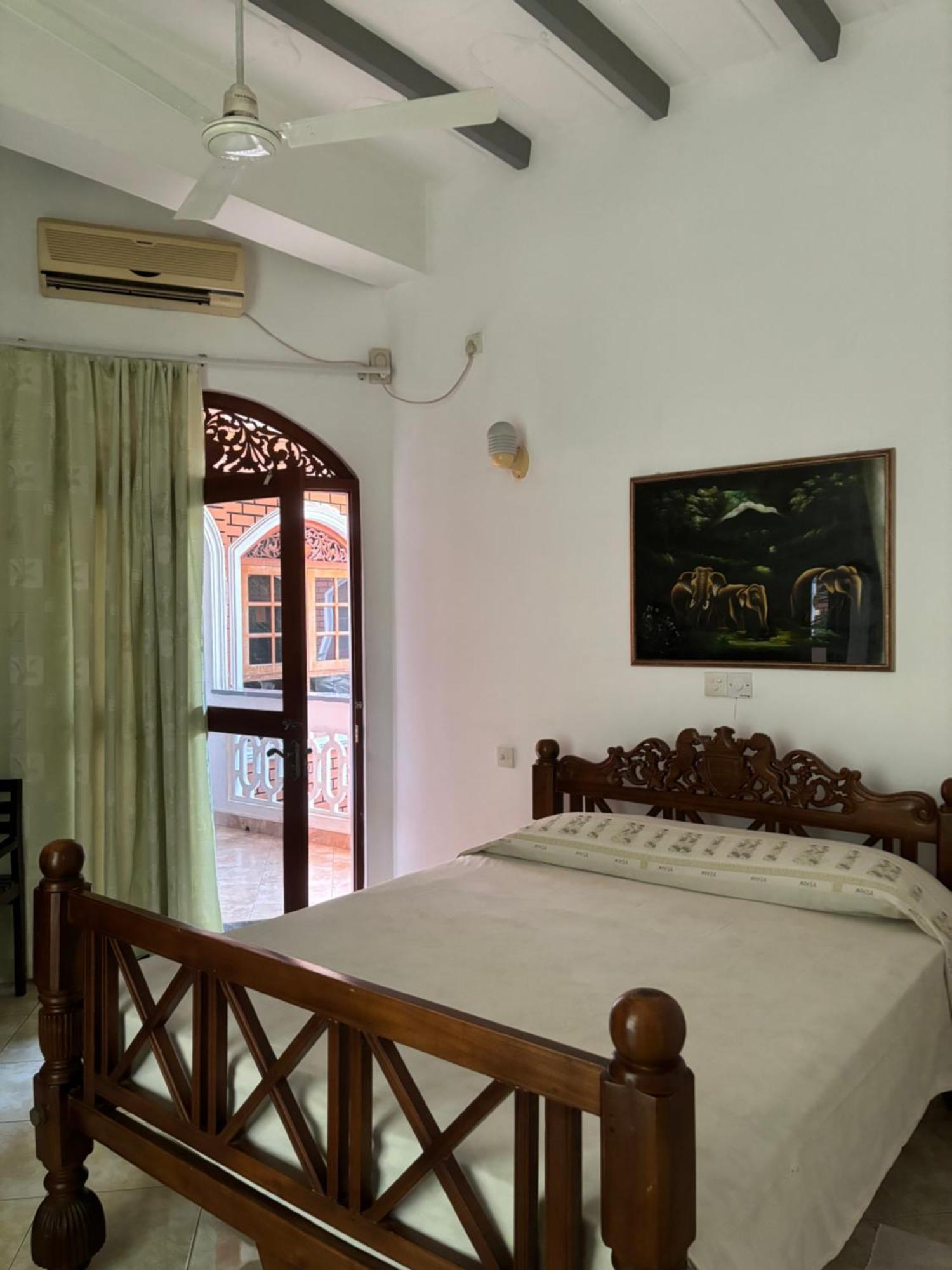 Village Inn Resort Negombo Exterior photo