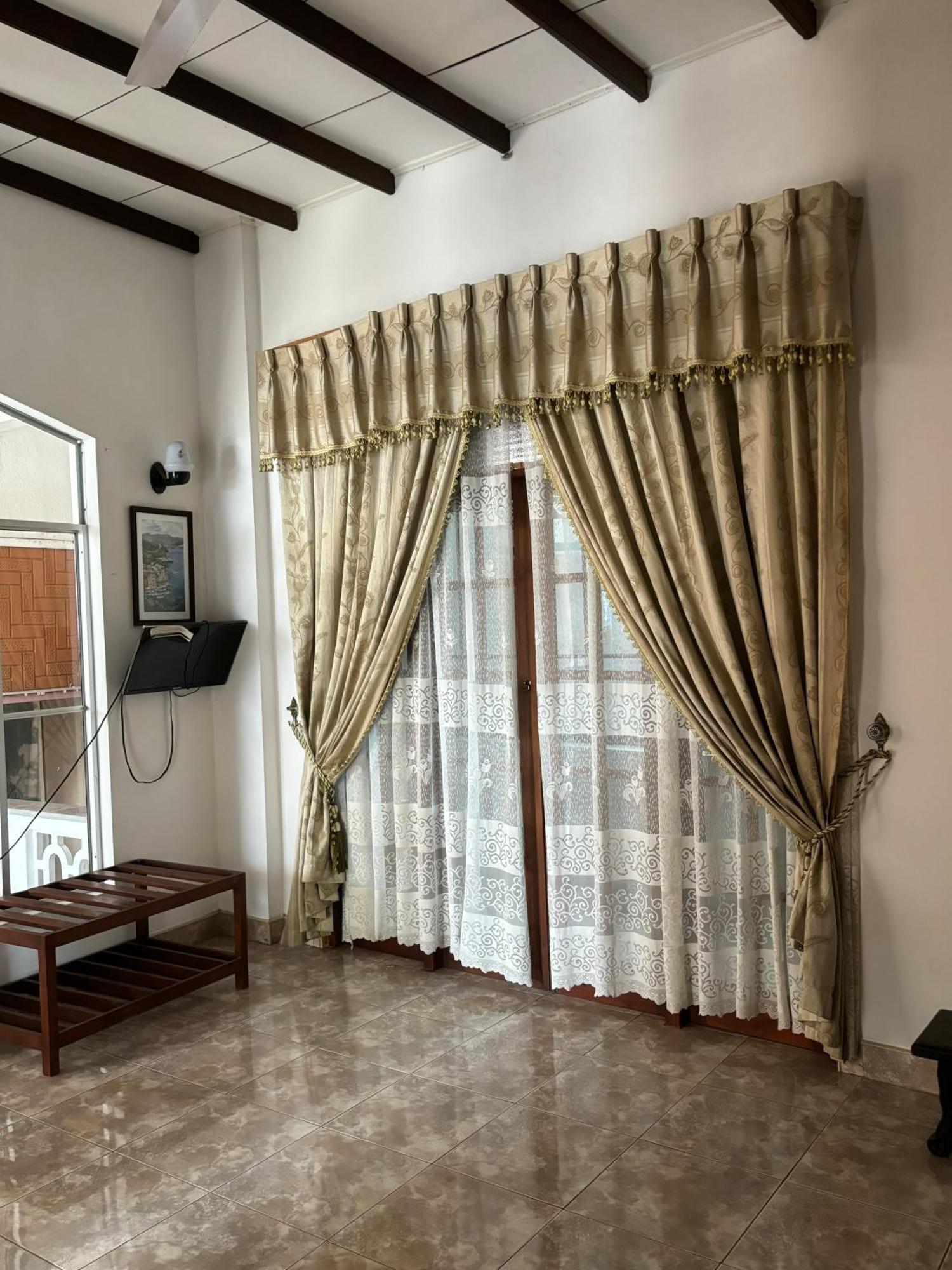 Village Inn Resort Negombo Exterior photo